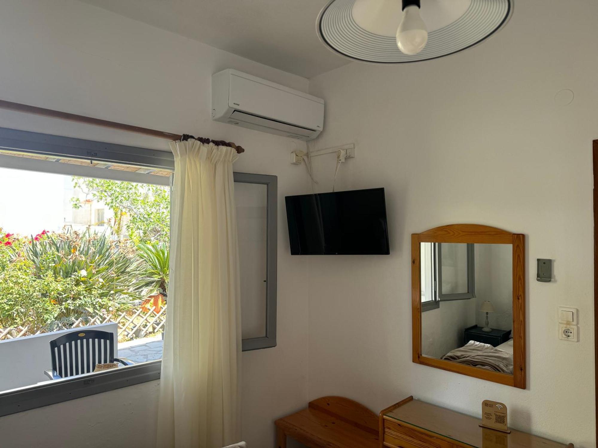 Akti Rooms And Studios Livadi  Bagian luar foto
