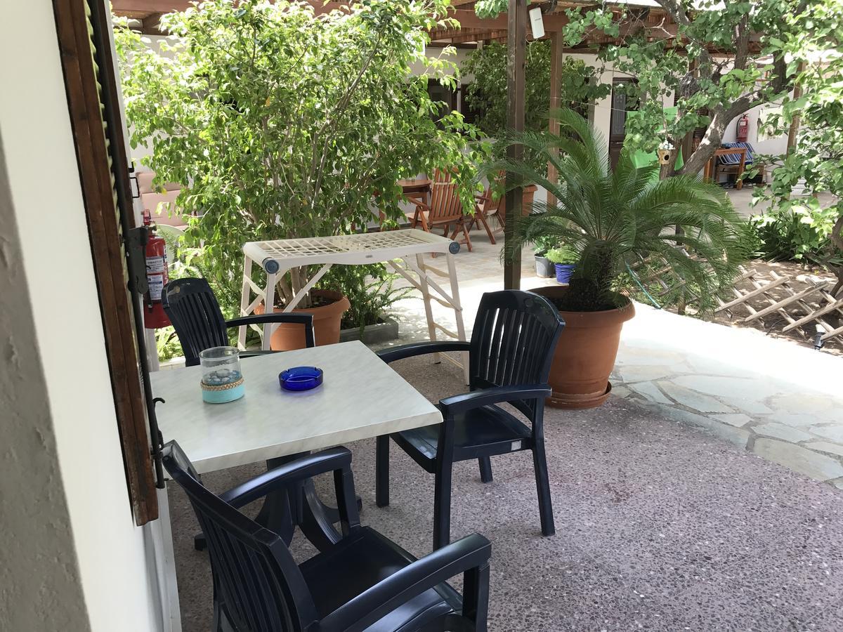 Akti Rooms And Studios Livadi  Bagian luar foto
